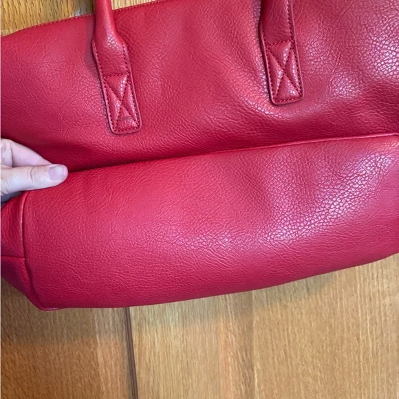 Kenneth Cole Reaction Bold Red Satchel - Picture 4 of 7